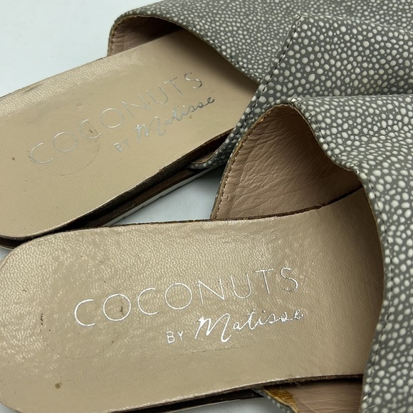 Coconuts by Matisse slip on sandals grey pebbled size 7 - Picture 4 of 4
